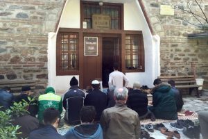 Bursa'da vakıfların plansızlığı cemaati hasta ediyor