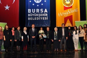 Cemalnur Sargut, Kadının İslamiyet'teki yerini Bursa'da anlattı