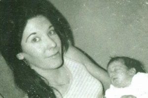 &Uuml;&ccedil; &ccedil;ocuğunu bırakıp giden bir kadın, 42 yıl sonra bulundu