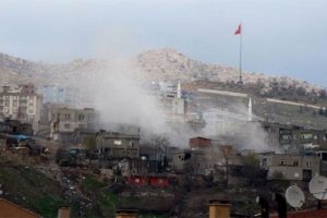 Zırhlı ara&ccedil;lardan "teslim ol" &ccedil;ağrısı