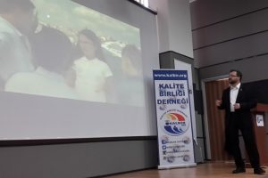 Bursa'da 'bağımlılıklar' konferansı d&uuml;zenlendi