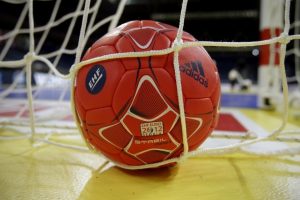 Ardeşen Gen&ccedil;likspor, Muratpaşa Belediyespor'u 27-25 yendi