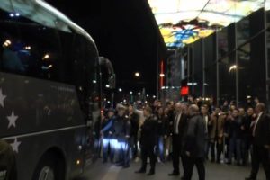A Milliler Viyana'da coşkuyla karşılandı