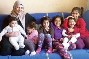 'T&uuml;rkler durdurdu Kanada kurtardı'