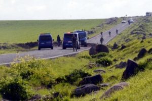 Şanlıurfa'da askeri aracın ge&ccedil;işi sırasında patlama
