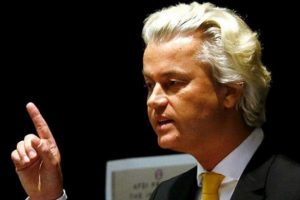 "Camiler ve İslam okulları kapansın" diyen Wilders'e şok!
