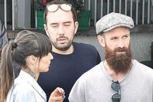 Raul Meireles ailesiyle birlikte metrob&uuml;se bindi
