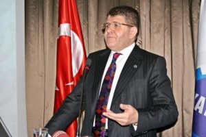 Boydak: D&uuml;ş&uuml;n yakamızdan