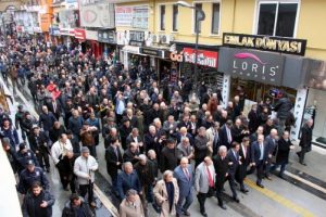 CHP, 13 milletvekili ile D&uuml;zce İl Başkanı'na destek verdi