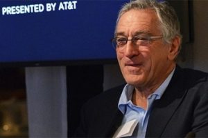 Robert De Niro, aşı karşıtı filmi festivalden &ccedil;ıkardı
