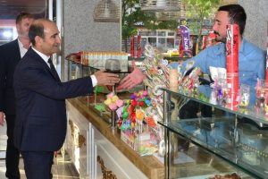 Bursa Yıldırım'da geri d&ouml;n&uuml;ş&uuml;m i&ccedil;in belediye-market işbirliği