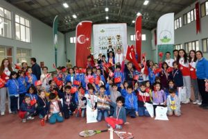Ertuğrul Sağlam'da tenis fırtınası