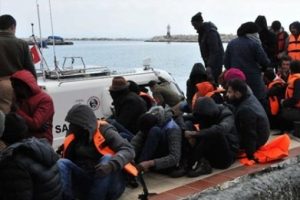 &Ccedil;anakkale'de 51 ka&ccedil;ak g&ouml;&ccedil;men yakalandı