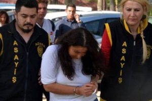 Sevişme bahanesi ile zehirleyip &ouml;ld&uuml;r&uuml;p, parasını almış