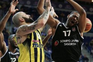 Derbide g&uuml;len Fenerbah&ccedil;e