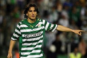 Bursaspor'un şampiyon kadrosundan Mustafa Ke&ccedil;eli, futbolu bırakıyor