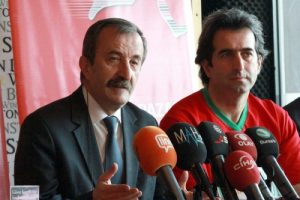 Bursa'da avukatlar adalet i&ccedil;in koşacak
