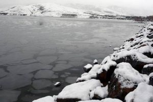 Van G&ouml;l&uuml;'ndeki g&ouml;r&uuml;nt&uuml; şaşkınlık yarattı