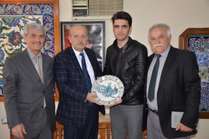 Bursa İznikli &ouml;ğrenci Kur'an okuma yarışmasında birinci oldu