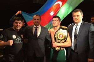 Azeri sporcu altın kemerin sahibi oldu