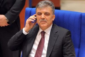 Abdullah G&uuml;l'den Pakistan'a taziye telefonu