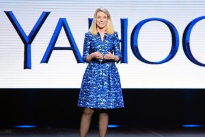 Yahoo'nun patronu kovulursa servet sahibi olacak!