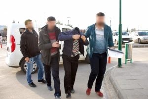 23 eve eş zamanlı ter&ouml;r operasyonu: 11 g&ouml;zaltı