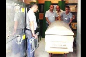'Komşumuz bile ayıplıyor"