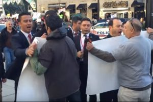 Erdoğan'ın korumalarından protestoculara ilgin&ccedil; m&uuml;dahale