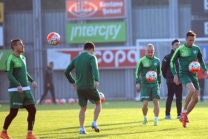 Bursaspor'da Sivasspor ma&ccedil;ı &ouml;ncesi 4 futbolcu ceza sınırında