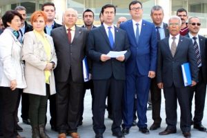 CHP'lilerden h&uuml;k&uuml;met hakkında su&ccedil; duyurusu
