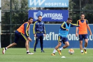 Osmanlıspor'u ağırlayacak olan Fenerbah&ccedil;e, hazırlıklarını s&uuml;rd&uuml;rd&uuml;