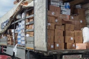 Kargo TIR'ında 40 bin ka&ccedil;ak sigara &ccedil;ıktı
