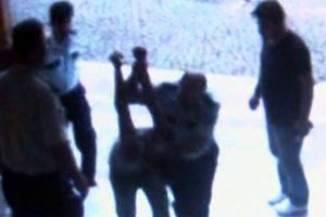 Karakolda dayak davasında polislere hapis