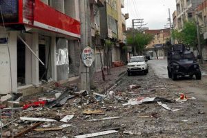 Mardin Valiliği: Nusaybin, Cizre ve İdil'den 7 bin 18 aile g&ouml;&ccedil; etti