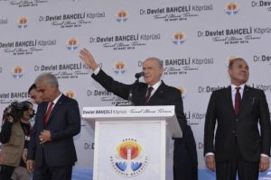 Bah&ccedil;eli, Devlet Bah&ccedil;eli k&ouml;pr&uuml;s&uuml;n&uuml;n temelini attı