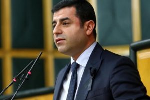 Akit'ten Demirtaş'a 'k&ouml;peğin duası' hakareti
