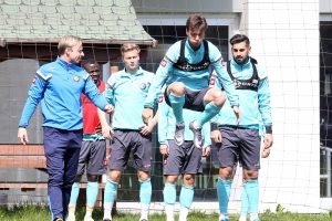 Osmanlıspor, Fenerbah&ccedil;e hazırlıklarını s&uuml;rd&uuml;r&uuml;yor
