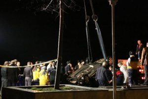 18 saat &ouml;nce denize d&uuml;şm&uuml;şler!