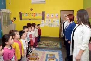 Minikler her sabah ilkokullardan kaldırılan 'Andımız'ı okuyorlar