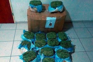 İzmir'de zehir tacirlerine darbe