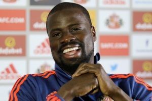 Emmanuel Eboue, futboldan 1 yıl men cezası aldı