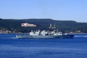 Kanada gemisi &Ccedil;anakkale Boğazı'ndan ge&ccedil;ti