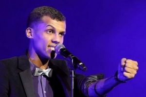 Charlie Hebdo'ya &uuml;nl&uuml; şarkıcı Stromae'nin ailesinden tepki