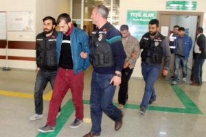 Şanlıurfa'da gasp ş&uuml;phelisi 4 kişi yakalandı
