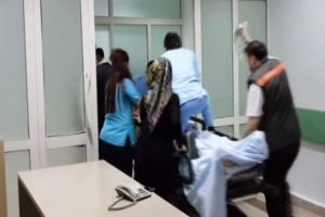 Silahla oynarken kendini &ouml;ld&uuml;rd&uuml;