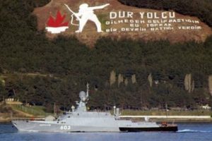 Rus savaş gemileri &Ccedil;anakkale Boğazı'nda