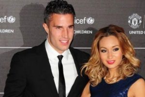 Robin Van Persie, eşi ile 12. evlilik yıld&ouml;n&uuml;m&uuml;n&uuml; kutladı