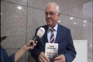 Başsavcı &Ccedil;olakkadı'nın ilk şiir kitabı &ccedil;ıktı