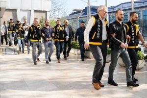 Bursa'da yasak aşk cinayetine 5 g&ouml;zaltı!